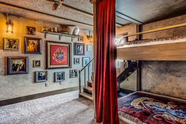 Heroes & Wizards Villa, themed vacation villa near Disney