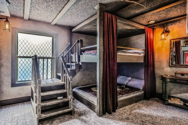 Heroes & Wizards Villa, Two bed bunk Harry Potter Room 3