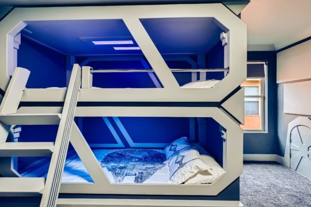 Heroes & Wizards Villa, Two bed bunk Star Wars room