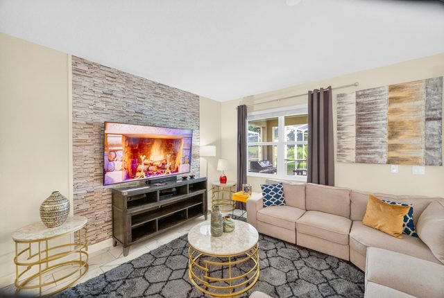 Adventure Kingdom Estate, Living Room