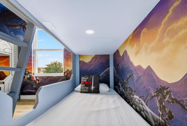Adventure Kingdom Estate, Iron Man First Bed