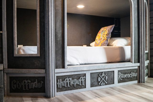 Adventure Kingdom Estate, Hogwarts House Bunks
