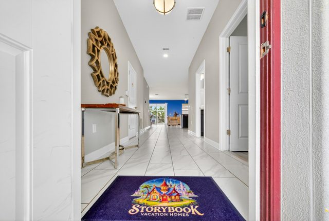 The Magic Kingdom, Entry Hall