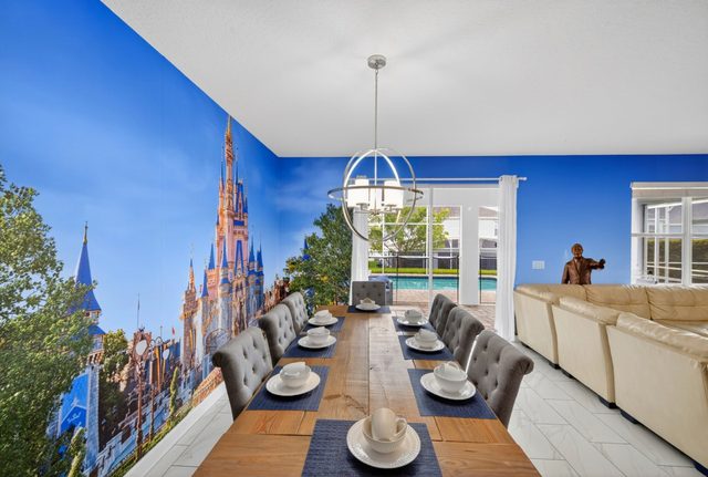 The Magic Kingdom, Dining Room
