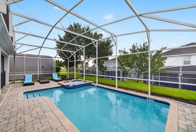 The Magic Kingdom, Pool Full Wide