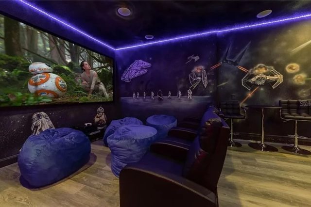 The Minion Mansion, themed vacation villa near Disney