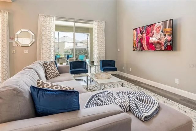 The Minion Mansion, themed vacation villa near Disney