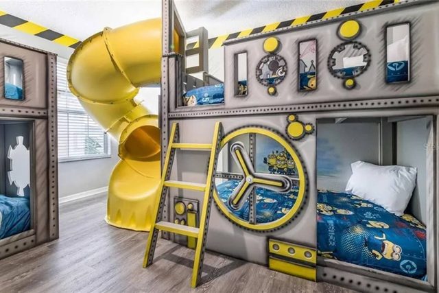 The Minion Mansion, Minions themed room with three bunks and six beds!