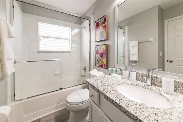 The Minion Mansion, themed vacation villa near Disney