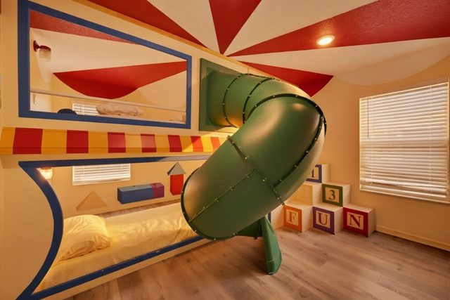 The Playtime Universe, La Isla Toy Slide Bedroom Wide